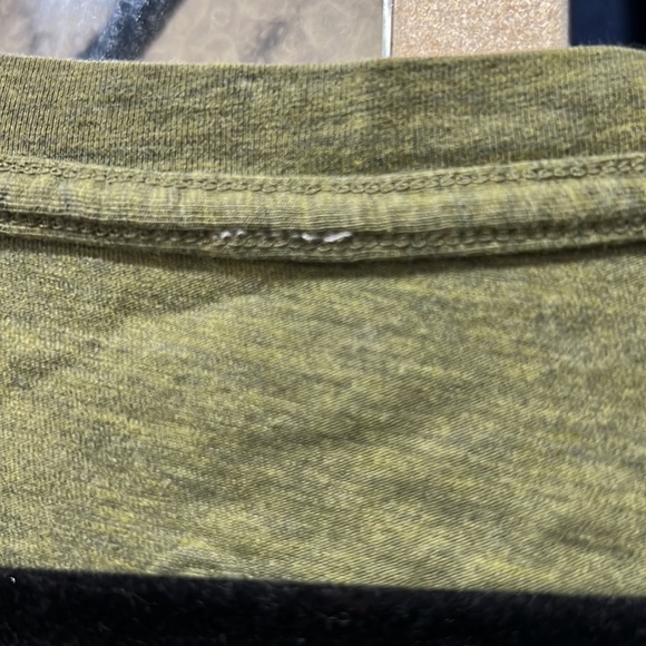 💚Lululemon Love Tee Olive Top - Picture 7 of 11